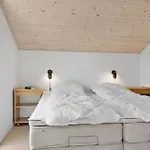 Semesterbostad 2 Bedroom Stunning In