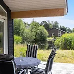 2 Bedroom Stunning In *