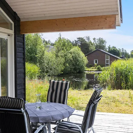 2 Bedroom Stunning In *
