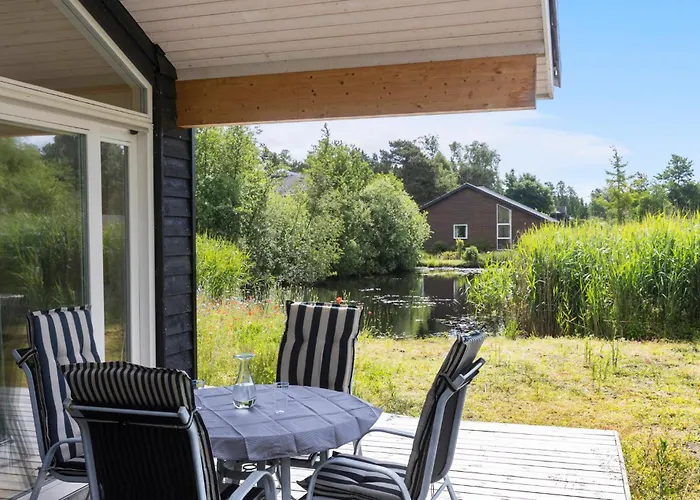 2 Bedroom Stunning In *